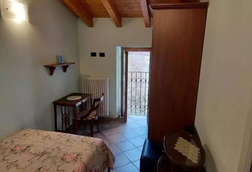 ベッドアンドブレックファースト La Montadaria