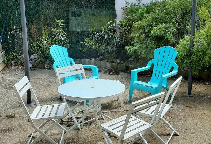 住宿加早餐  La Ptite Adresse Love Room 150 M2 Piscine Intérieure Chauffé Privée & Spa Privée Parking Gratuit