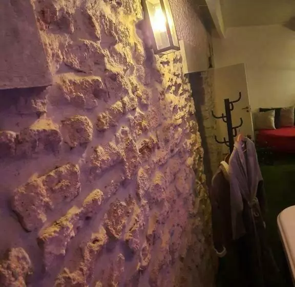 ベッドアンドブレックファースト La Ptite Adresse Love Room 150 M2 Piscine Intérieure Chauffé Privée & Spa Privée Parking Gratuit