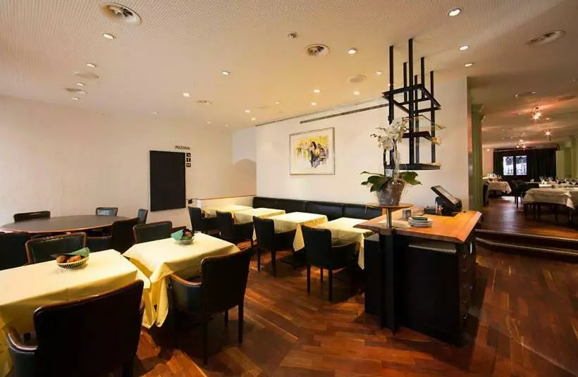 Hotelli Taverne Zum Kreuz