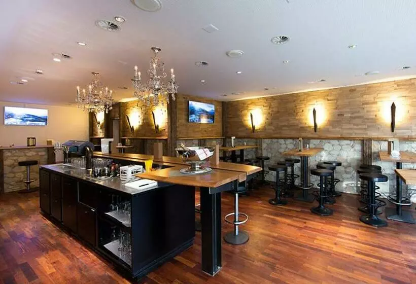 Hotelli Taverne Zum Kreuz