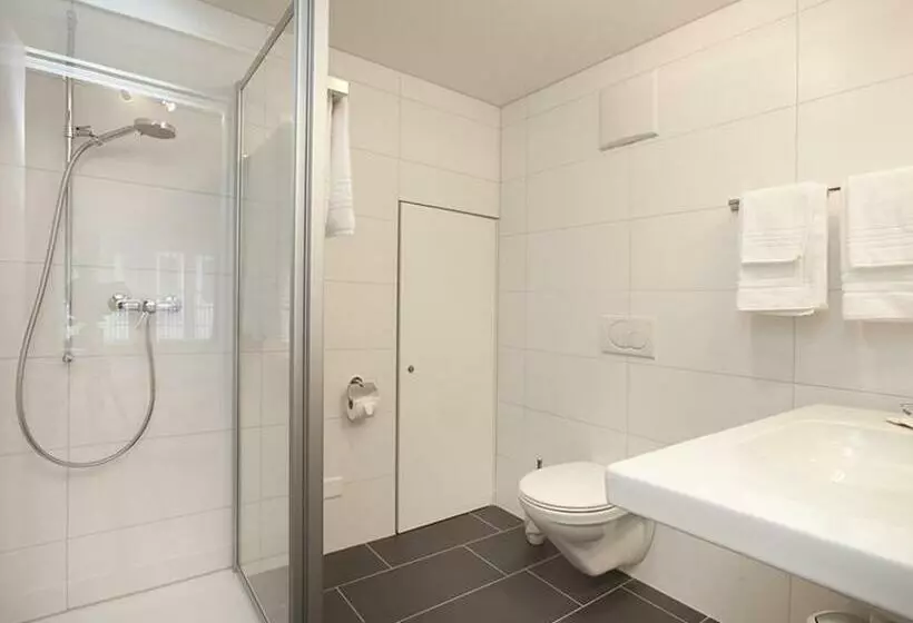 Hotelli Taverne Zum Kreuz