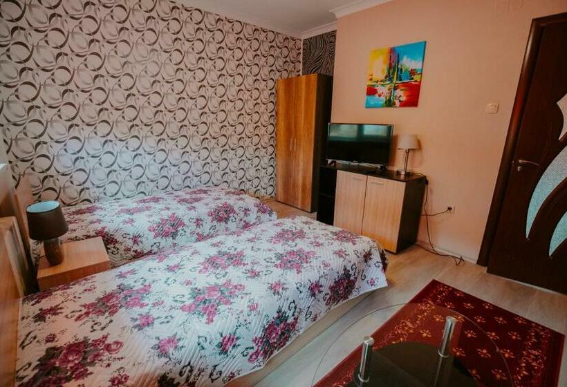 Pensão Dimitrovi Rooms