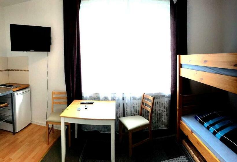 펜션 Rustic Overnight Apartment