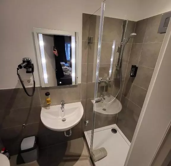 Liro Hotel Pension Haus Andrea