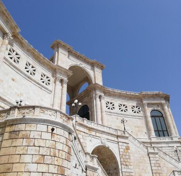 تختخواب و صبحانه Chafbius