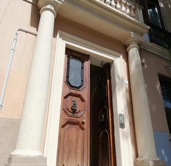 تختخواب و صبحانه Chafbius