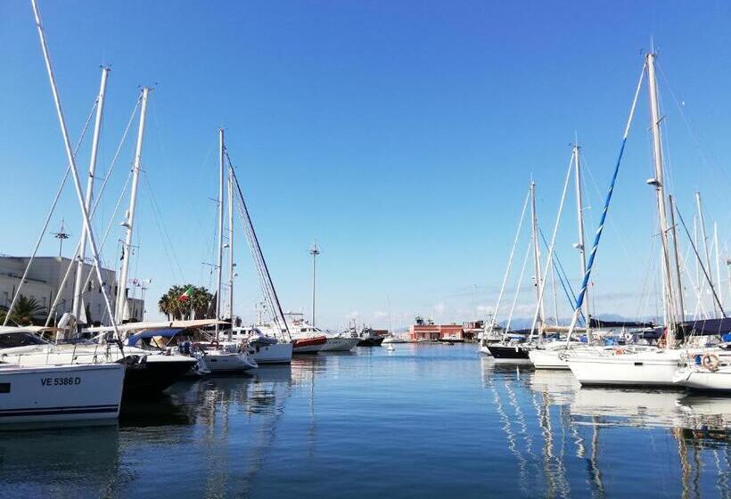 تختخواب و صبحانه Chafbius