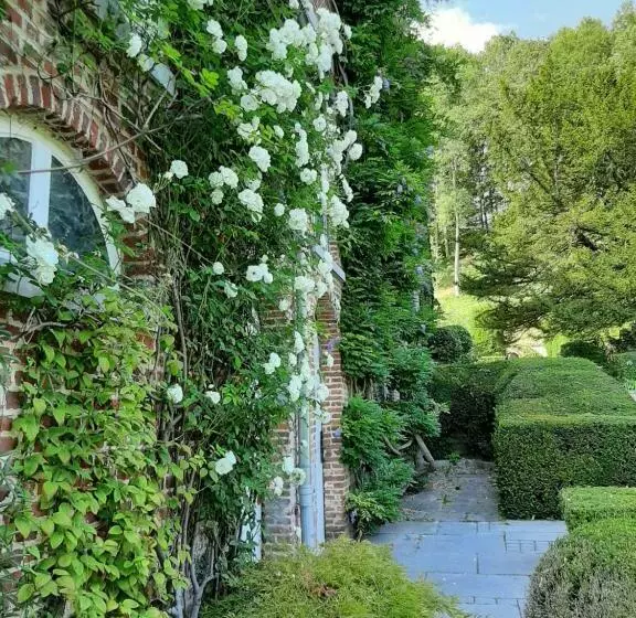 تختخواب و صبحانه Le Bocage Fleuri