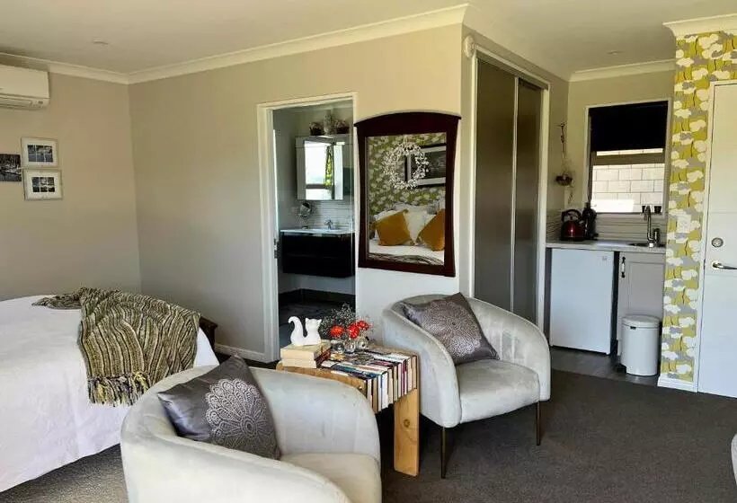 Aamiaismajoitus (B&B) Ra Ata Farm