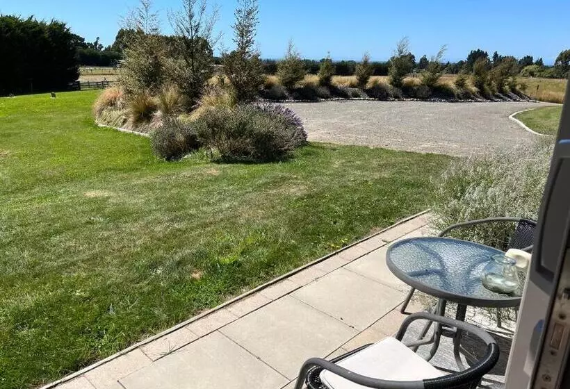 Aamiaismajoitus (B&B) Ra Ata Farm