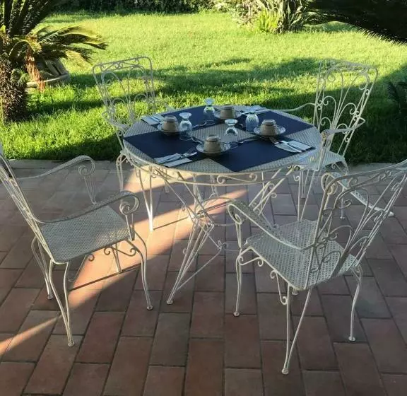تختخواب و صبحانه Relais Le Folaghe