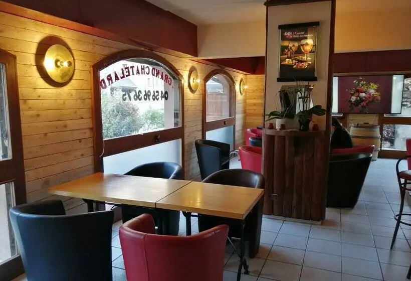 ペンション Le Grand Chatelard Hôtel Bar Restaurant