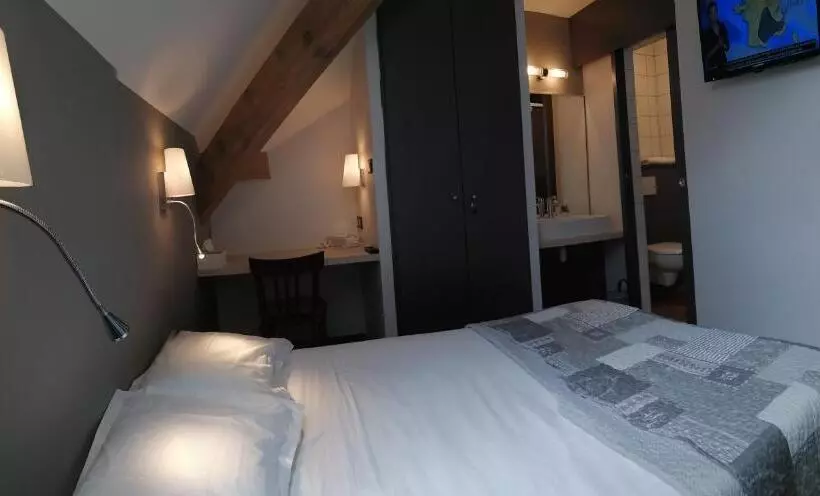 ペンション Le Grand Chatelard Hôtel Bar Restaurant