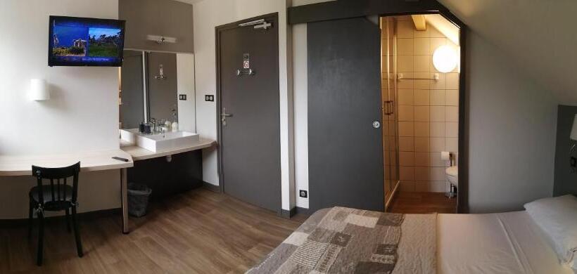 Пансион Le Grand Chatelard Hôtel Bar Restaurant