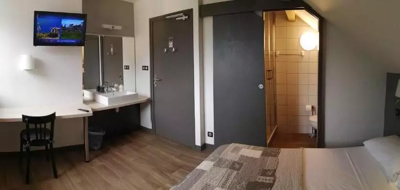 ペンション Le Grand Chatelard Hôtel Bar Restaurant