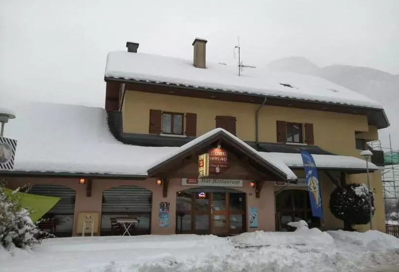 ペンション Le Grand Chatelard Hôtel Bar Restaurant