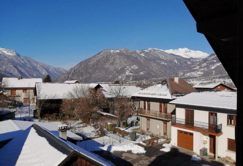 Пансион Le Grand Chatelard Hôtel Bar Restaurant