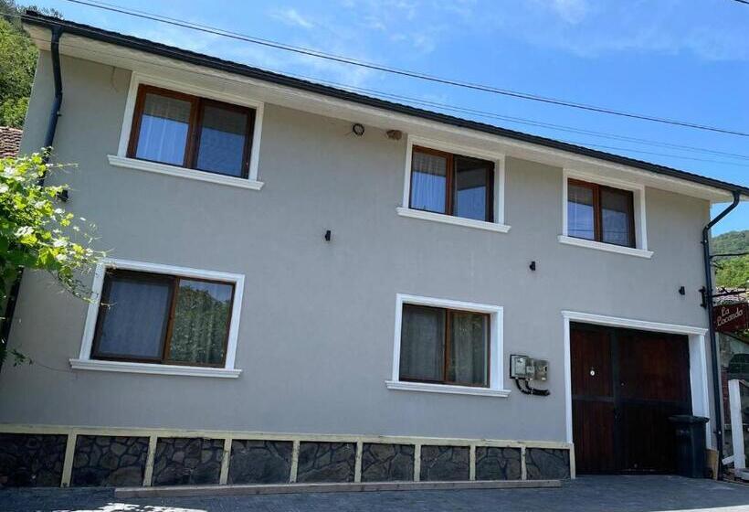 Общежитие Casa De Vacanta La Locanda Dubova