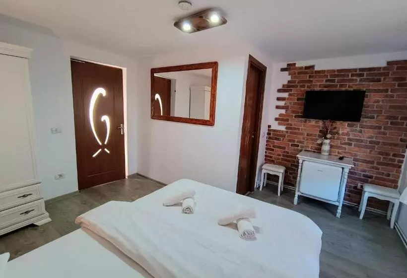ユースホステル Casa De Vacanta La Locanda Dubova