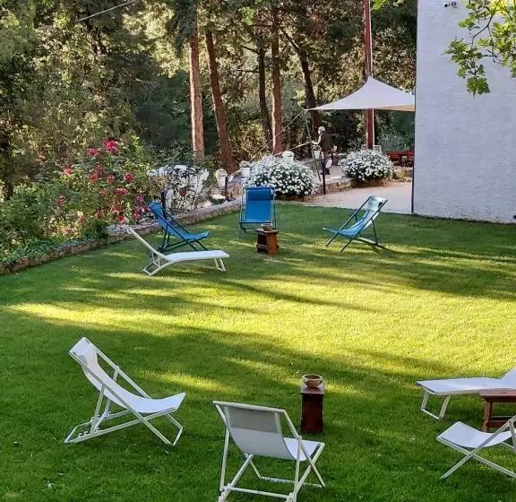 Aamiaismajoitus (B&B) Chiosi Country Club