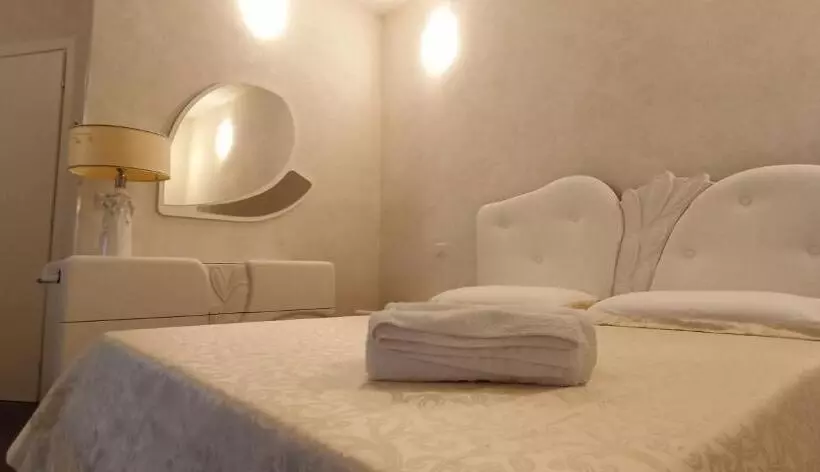 Aamiaismajoitus (B&B) Bed&breakfast Albysuite