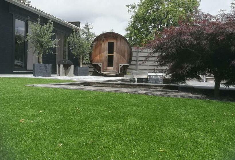 تختخواب و صبحانه Cosyhuise