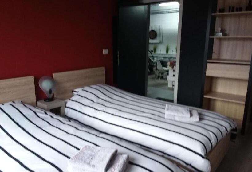 تختخواب و صبحانه Cosyhuise