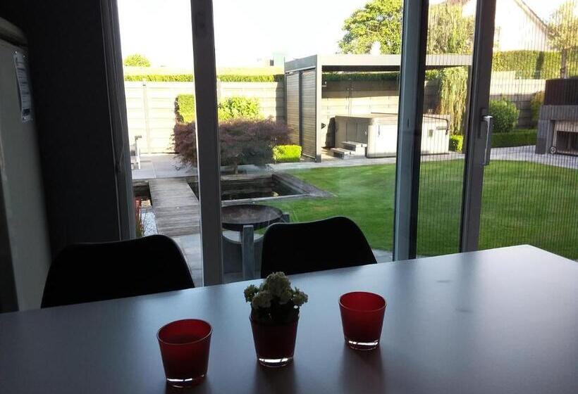 تختخواب و صبحانه Cosyhuise