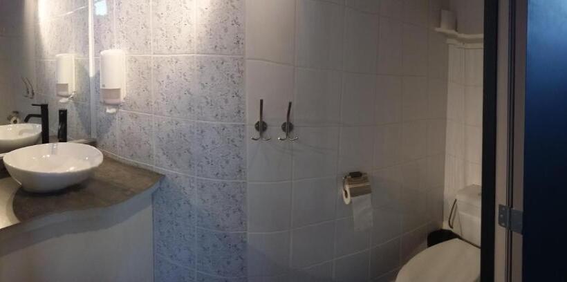 تختخواب و صبحانه Cosyhuise