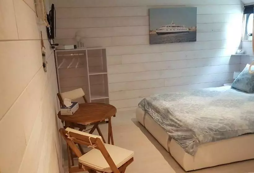 تختخواب و صبحانه Péniche Ino Lefkothea Ii Chambre D Hôtes