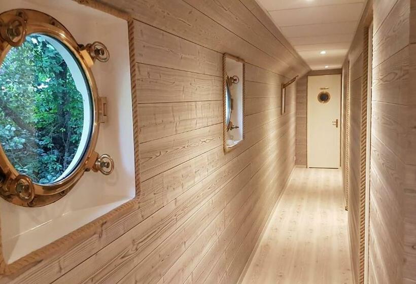 مبيت وإفطار Péniche Ino Lefkothea Ii Chambre D Hôtes