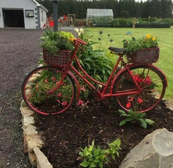 Lyntom House B&b