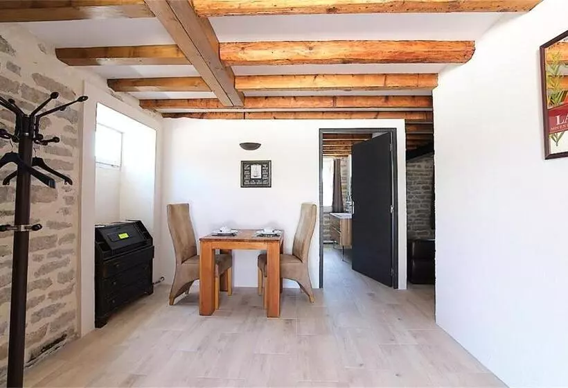 پانسیون Domaine Des Jardins De La Saône