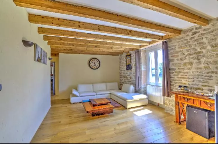 پانسیون Domaine Des Jardins De La Saône