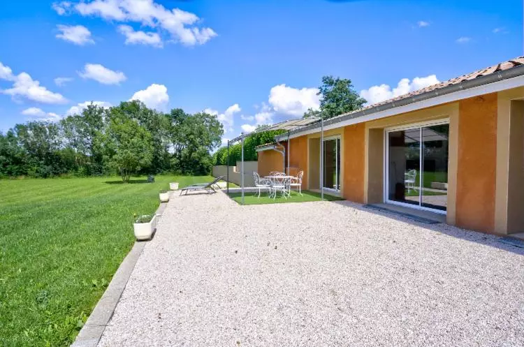 پانسیون Domaine Des Jardins De La Saône