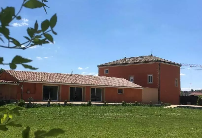 پانسیون Domaine Des Jardins De La Saône