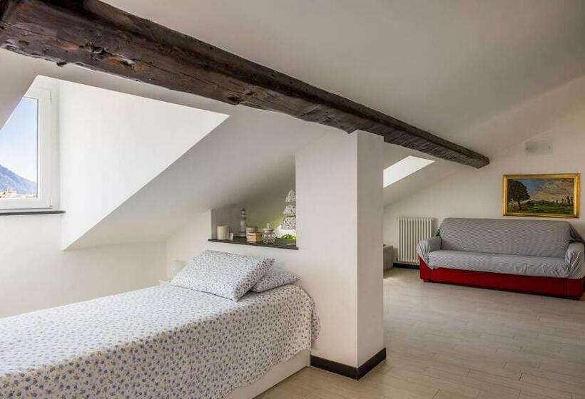 ペンション La Mansarda Sul Porto