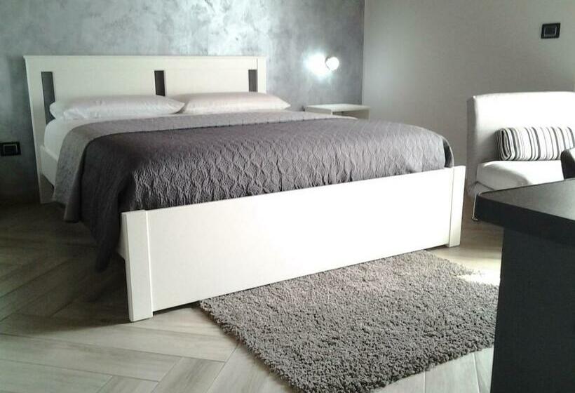 פנסיון The Attic