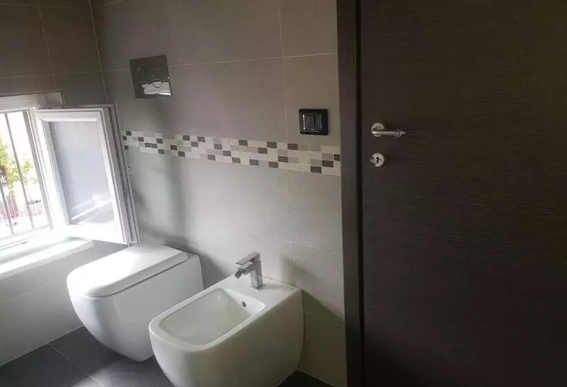 پانسیون The Attic