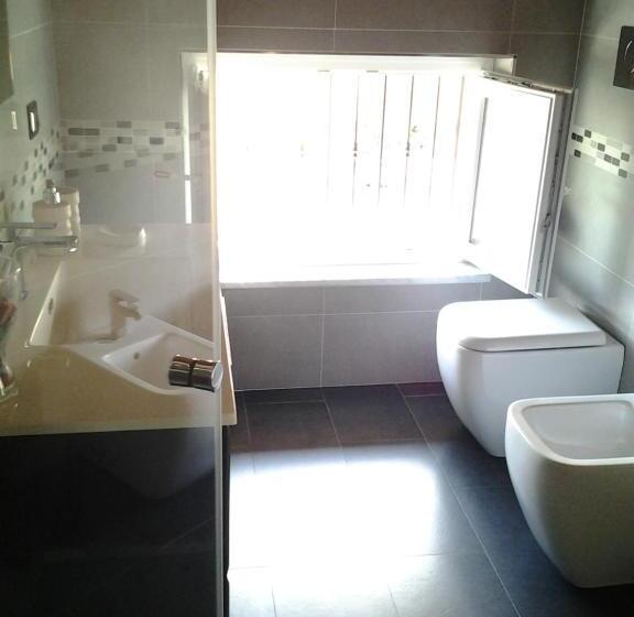 פנסיון The Attic