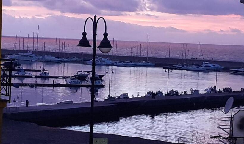 פנסיון The Attic