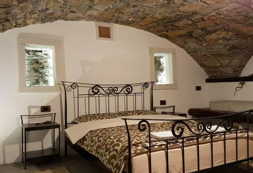 پانسیون Wine Cellar Room