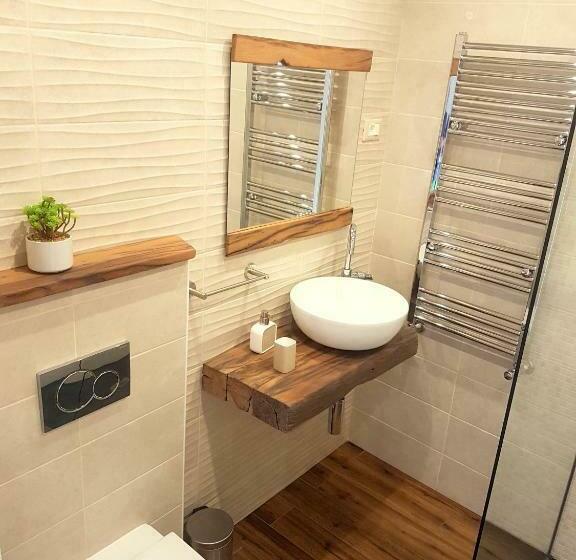 پانسیون Wine Cellar Room