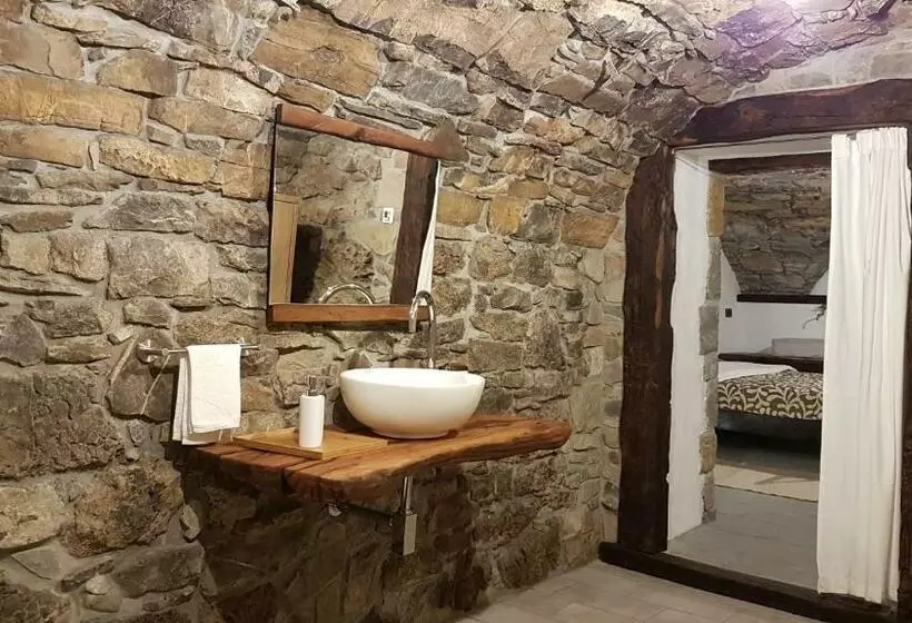 پانسیون Wine Cellar Room