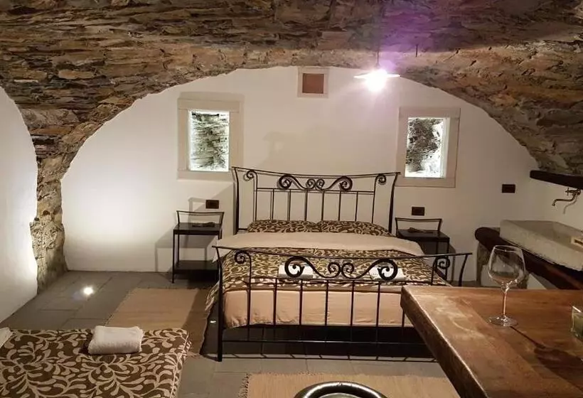 پانسیون Wine Cellar Room