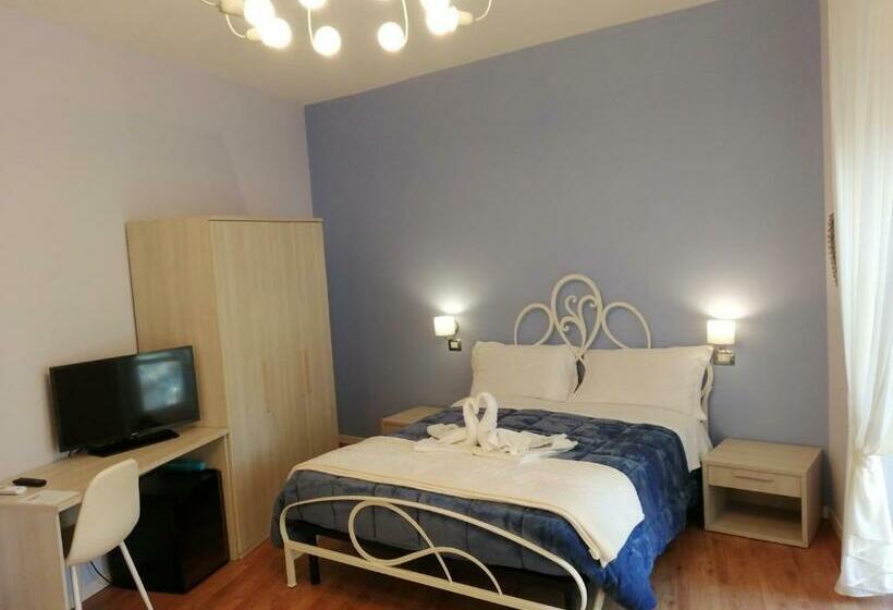 פנסיון Km 0 Dal Centro By Tiziana Monaldi