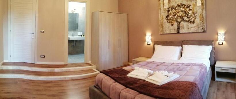 פנסיון Km 0 Dal Centro By Tiziana Monaldi