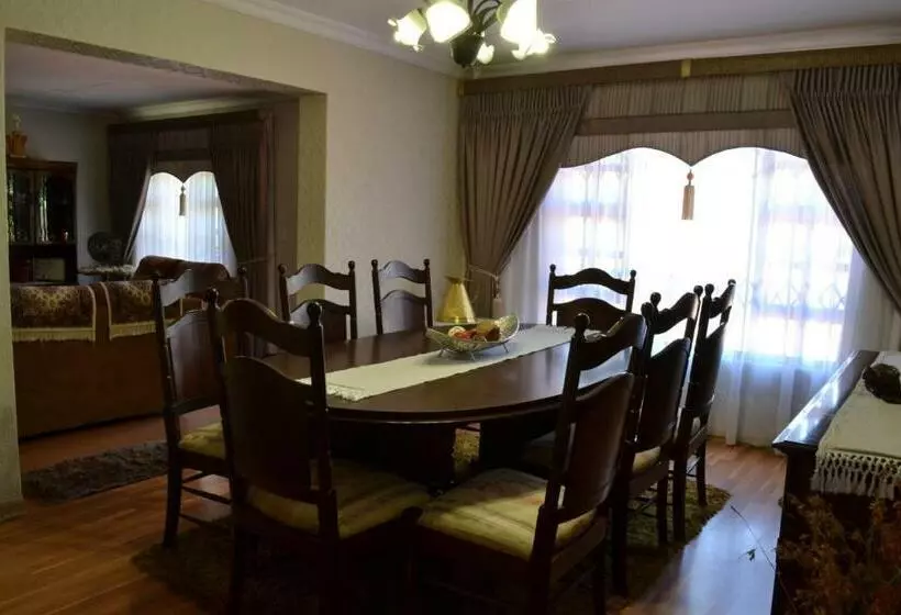 پانسیون Leago Guesthouse