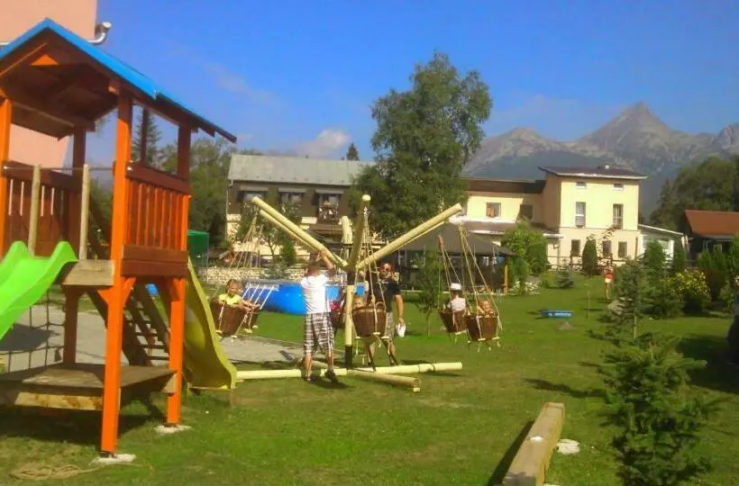 ペンション Penzión Monty Ranch Vysoké Tatry štôla